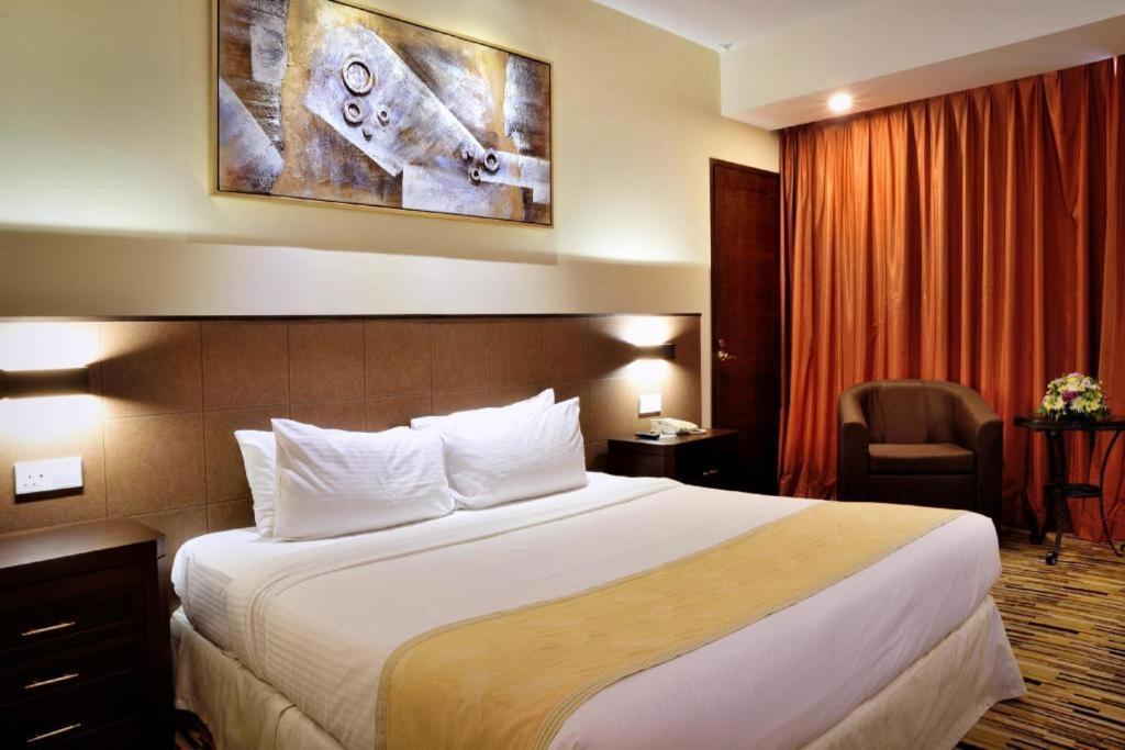 Hotel Royal Penang George Town Buitenkant foto